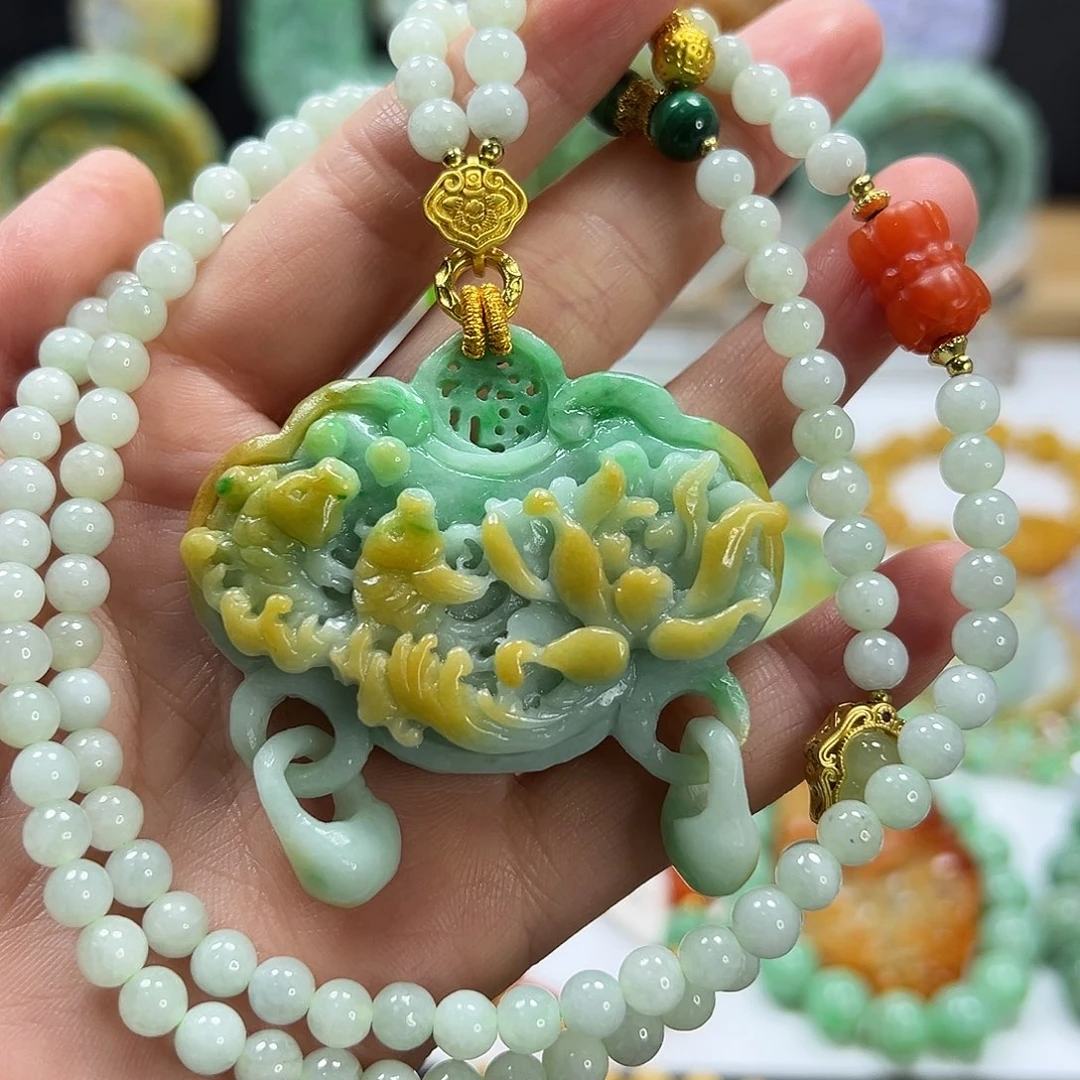 翡翠未镶嵌颈饰吊坠