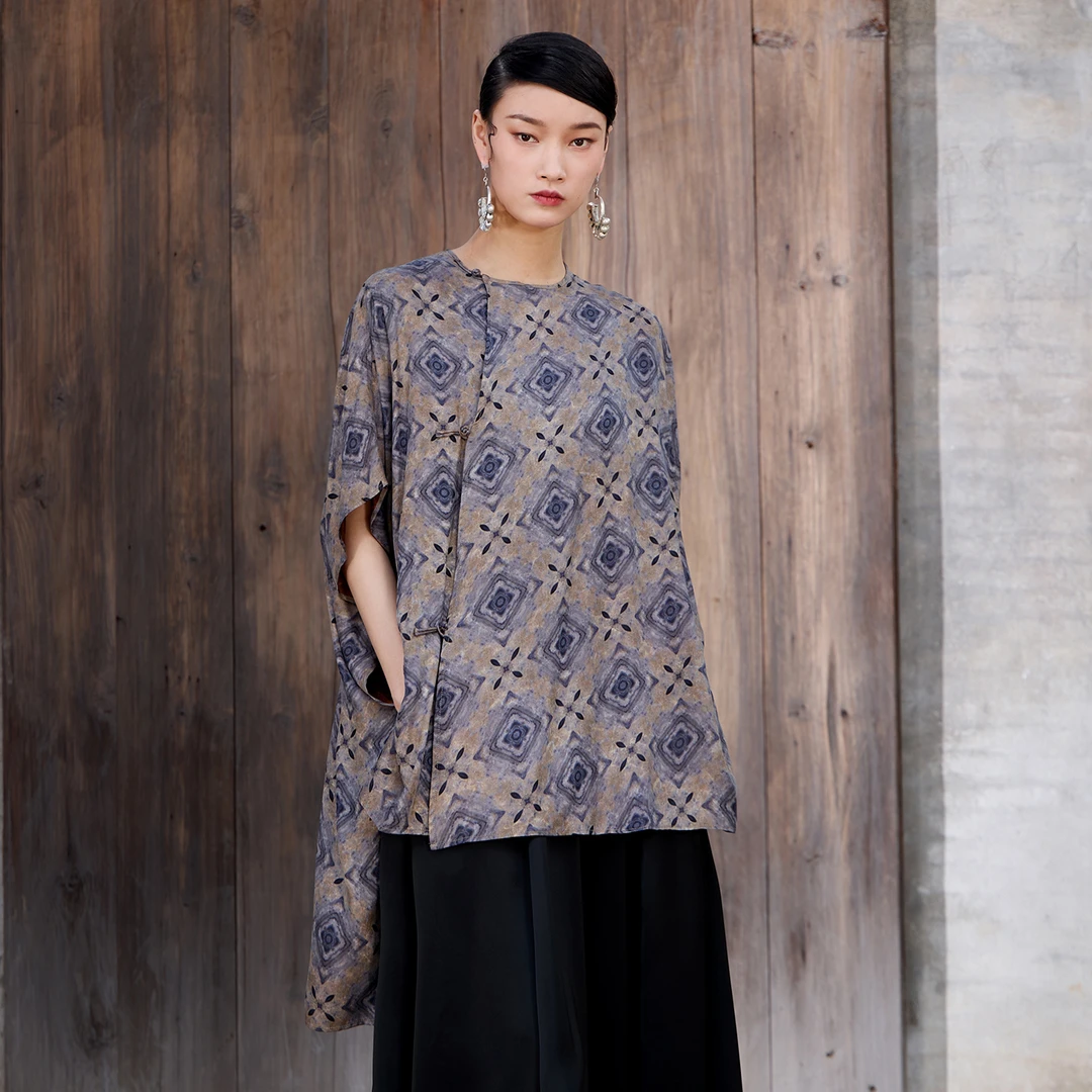 界内界外文艺复古宽松上衣夏季圆领新中式铜氨丝印花衬衫J52C1054