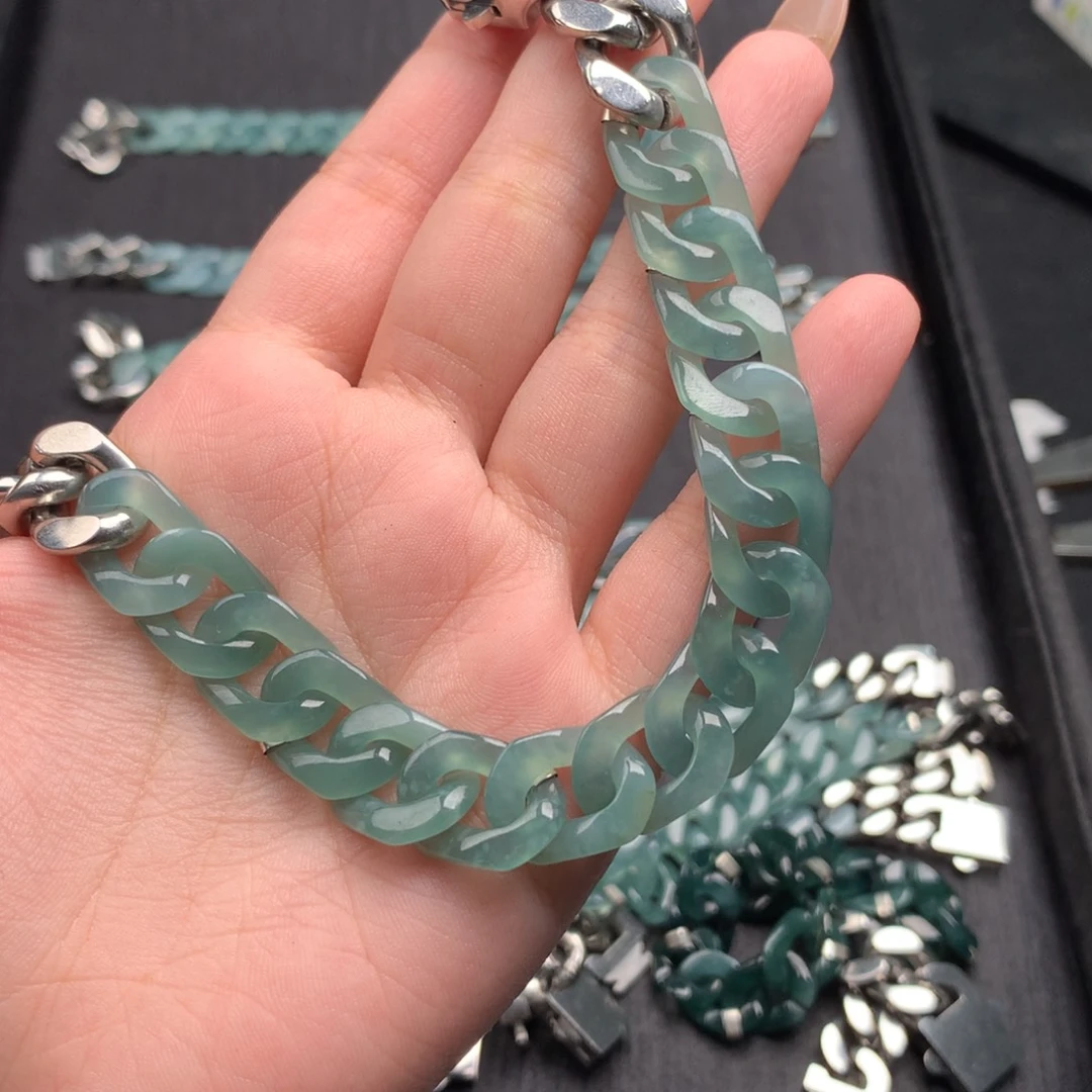 小***子翡翠未镶嵌手链002