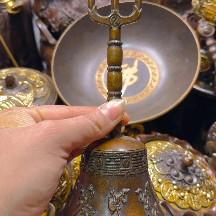 铜器摆件收收藏藏