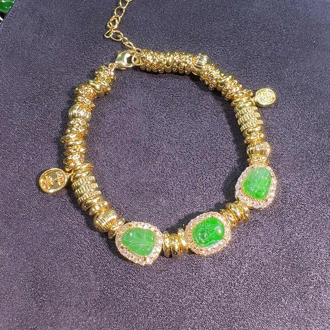 翡翠未镶嵌手链貔貅