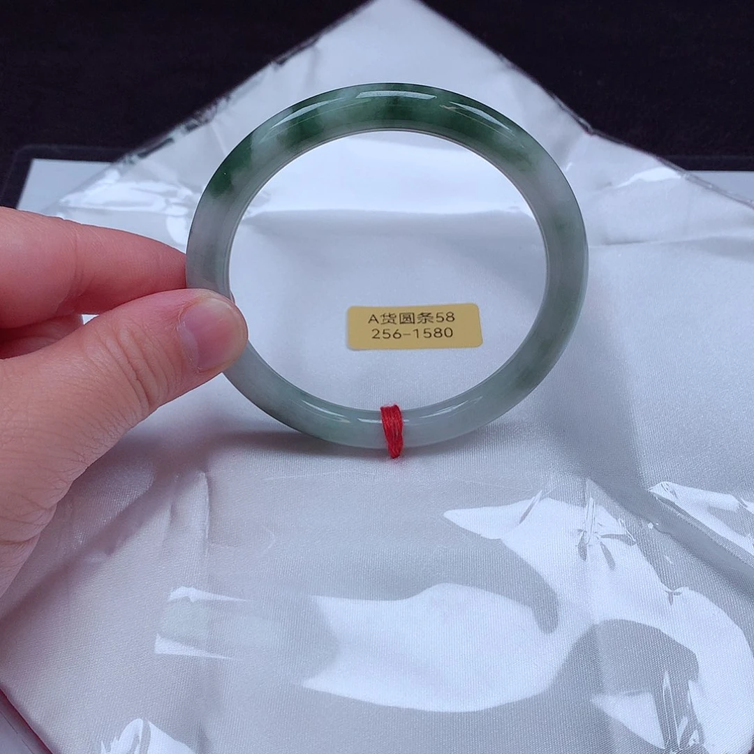 翡翠手镯未镶嵌256号