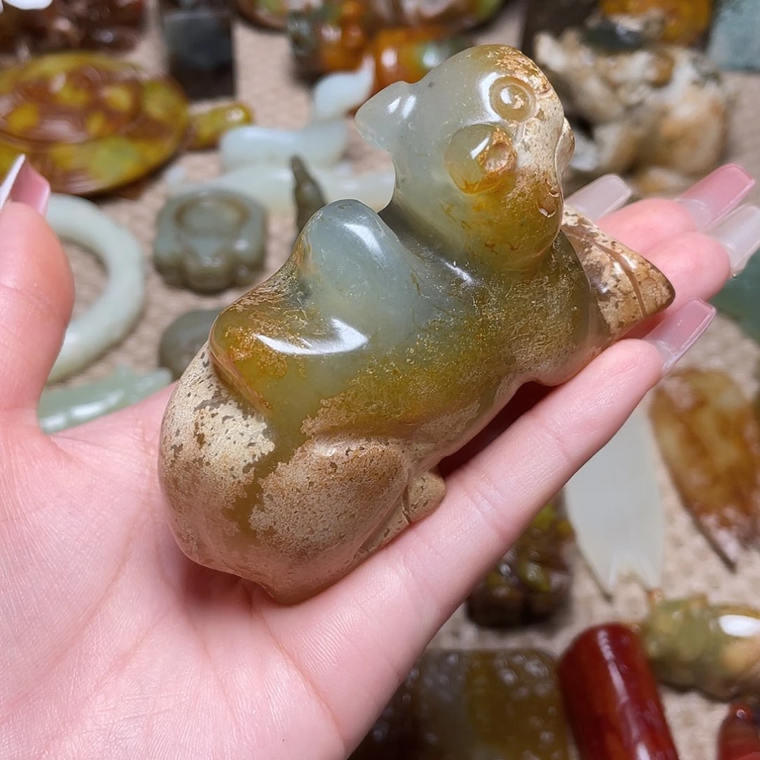 蛇纹石玉未镶嵌颈饰