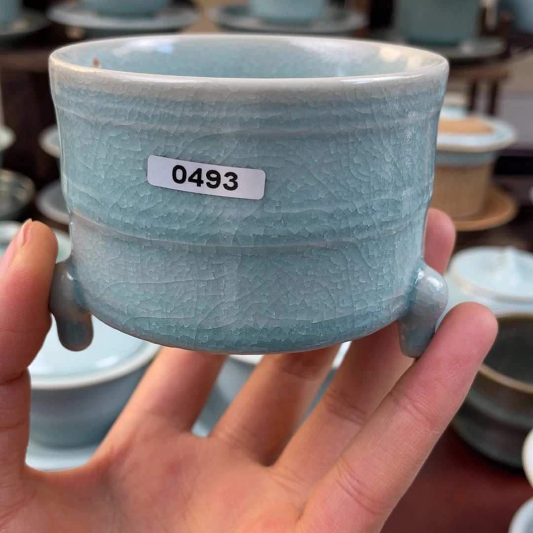 瑕疵493号仿古三足樽杯………$