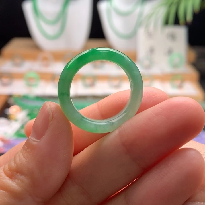 翡翠未镶嵌戒指天然缅甸A货翡翠