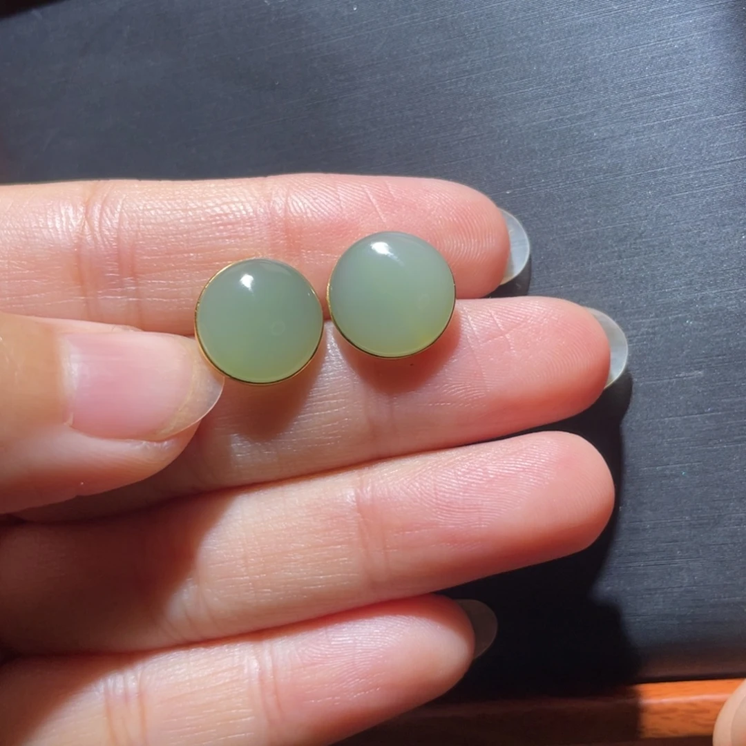 和田玉18K金镶嵌耳饰