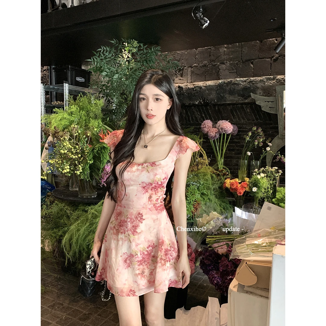 何晨曦[把莫奈花园穿身上]粉色印花绑带连衣裙甜美浪漫短裙T1083Q