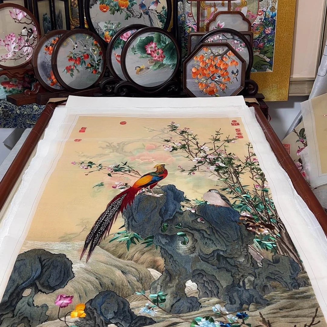 温***浴刺绣纯手工刺绣画