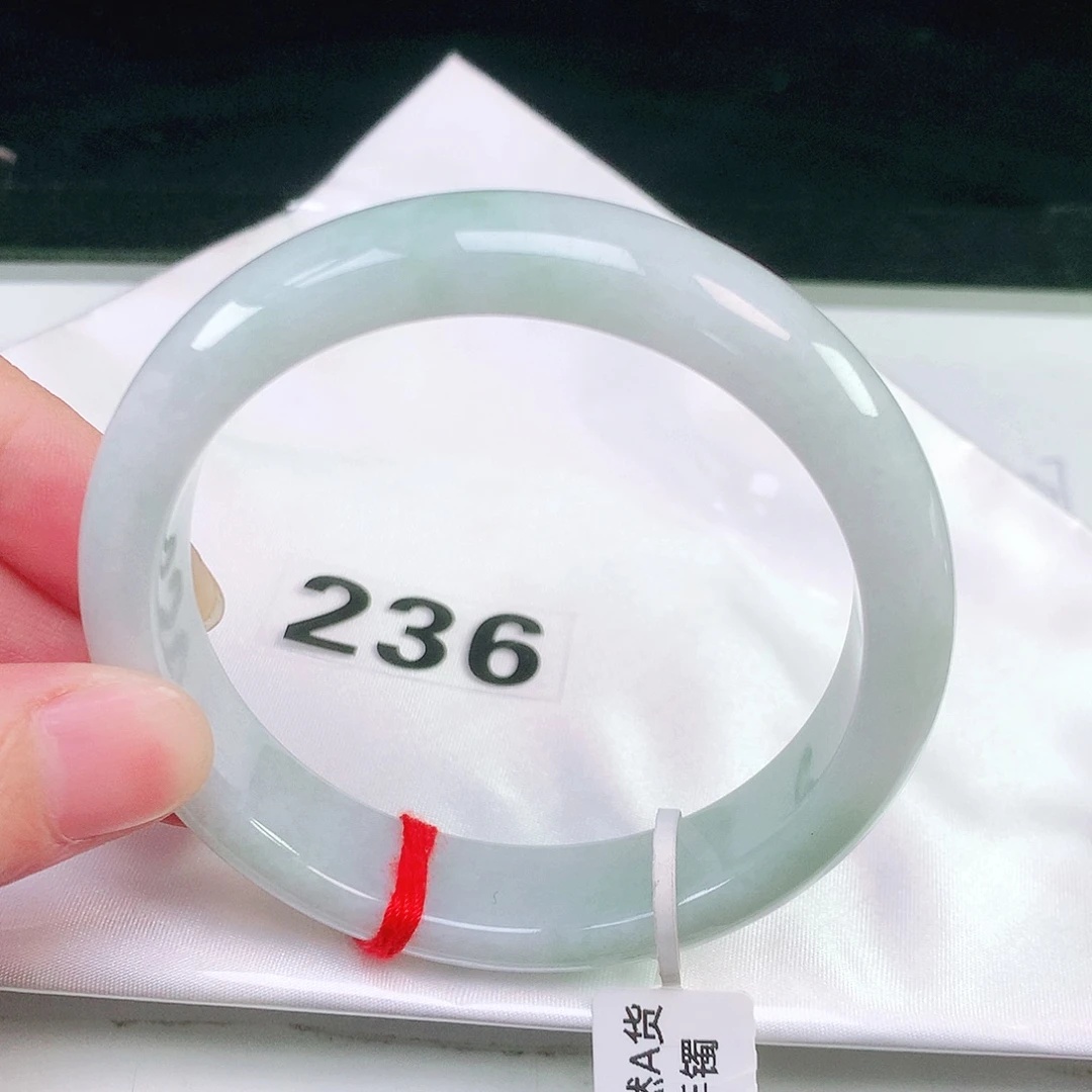 未镶嵌手镯翡翠236