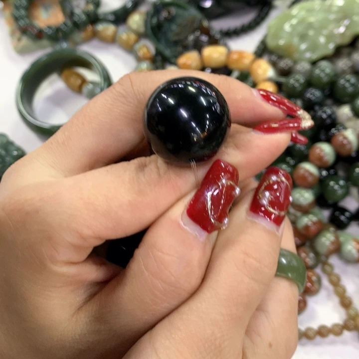 透闪石质玉手链未镶嵌