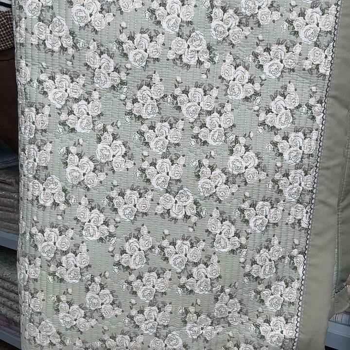 棉棉好看的双人床盖