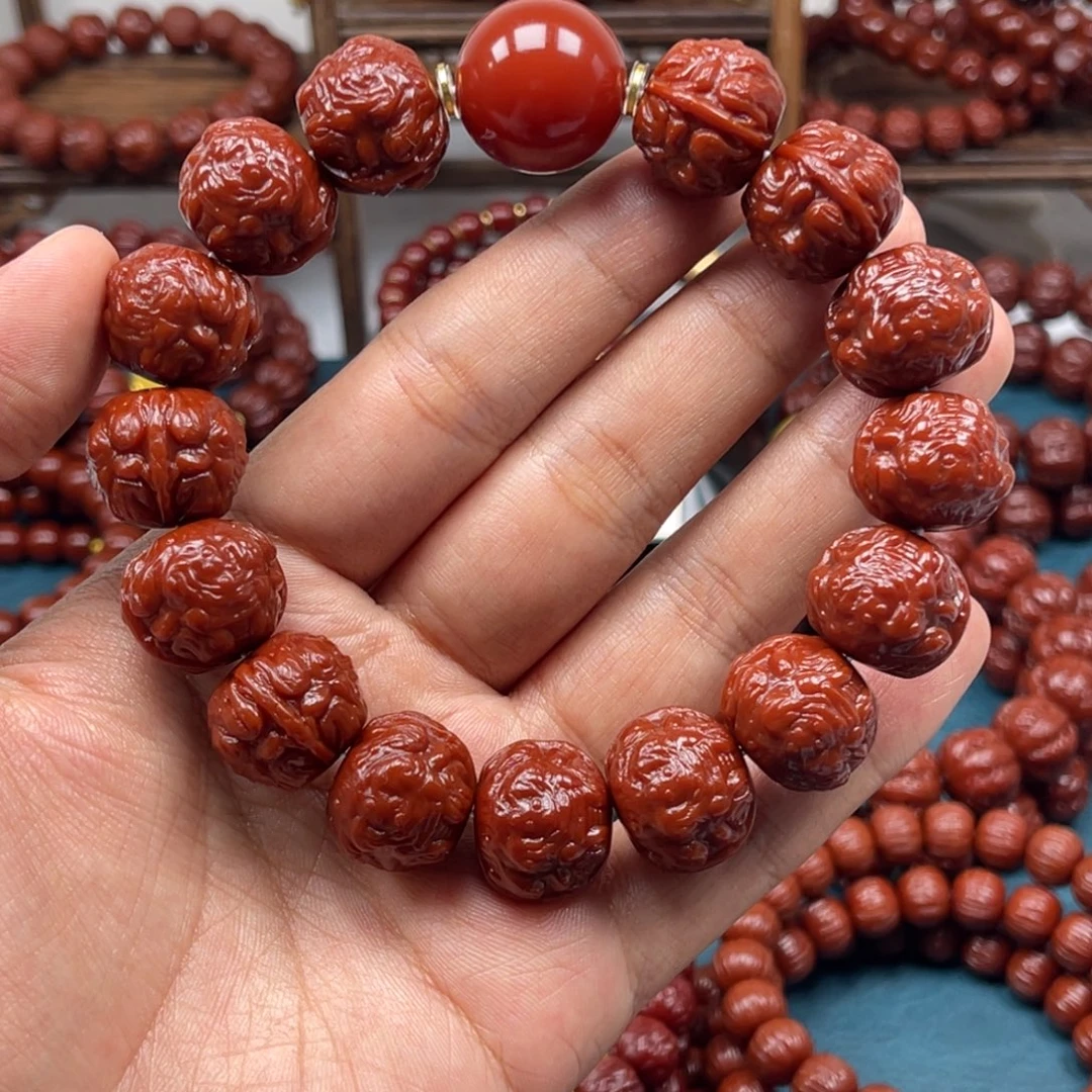 吴****手串猴头核桃蟾王18+加红