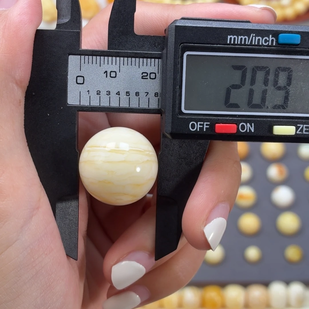 琥珀未镶嵌裸石20.9mm