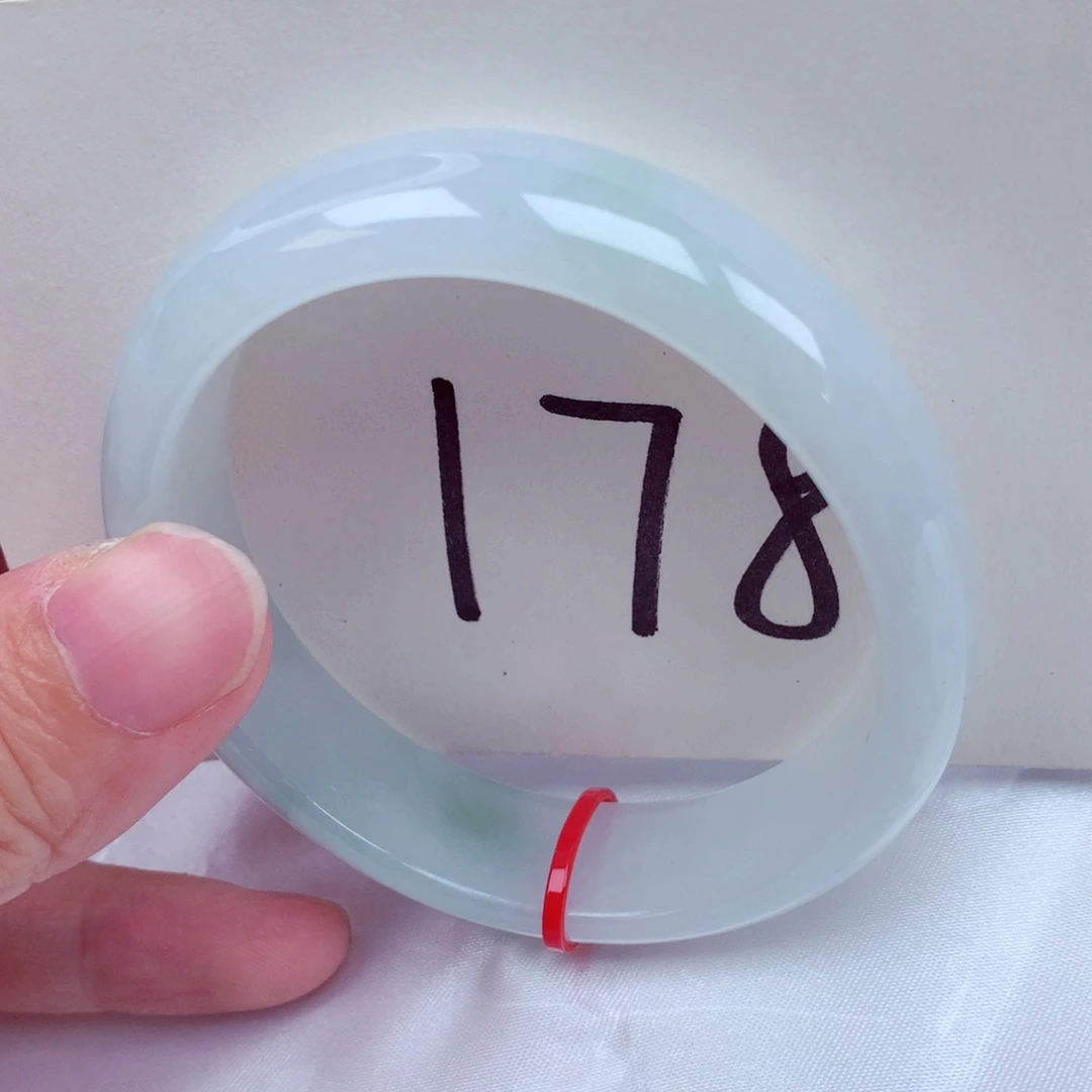 未镶嵌手镯（贵妃镯）翡翠翡翠