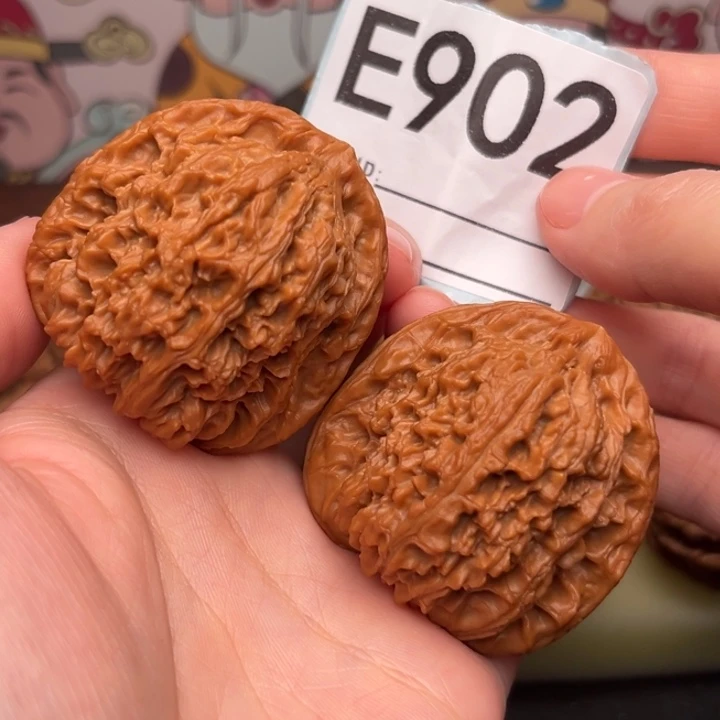 吊坠文玩核桃902南疆44克重52.1