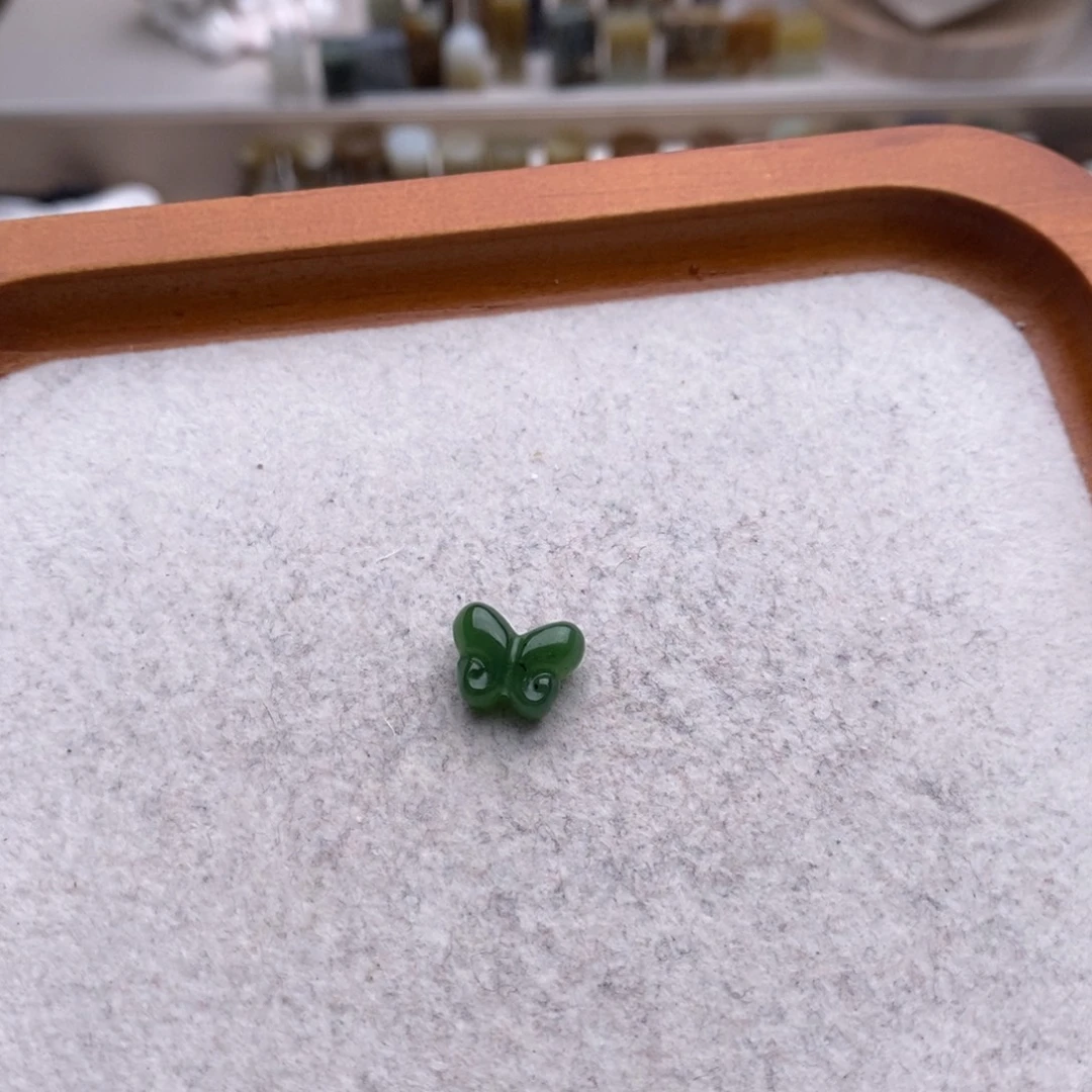 和田玉未镶嵌颈饰福利蝴蝶