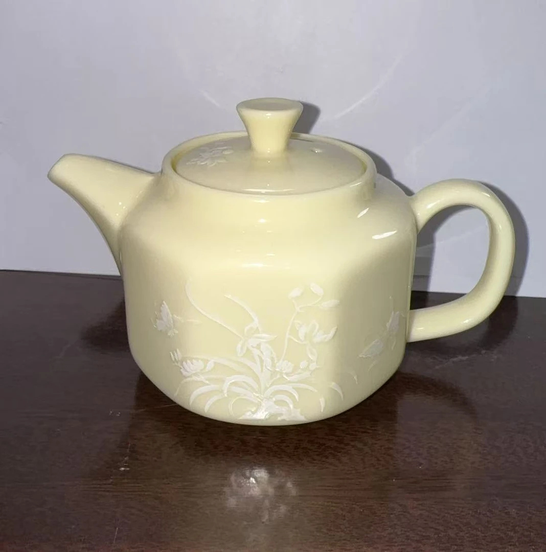 景德镇陶瓷八方壶黄