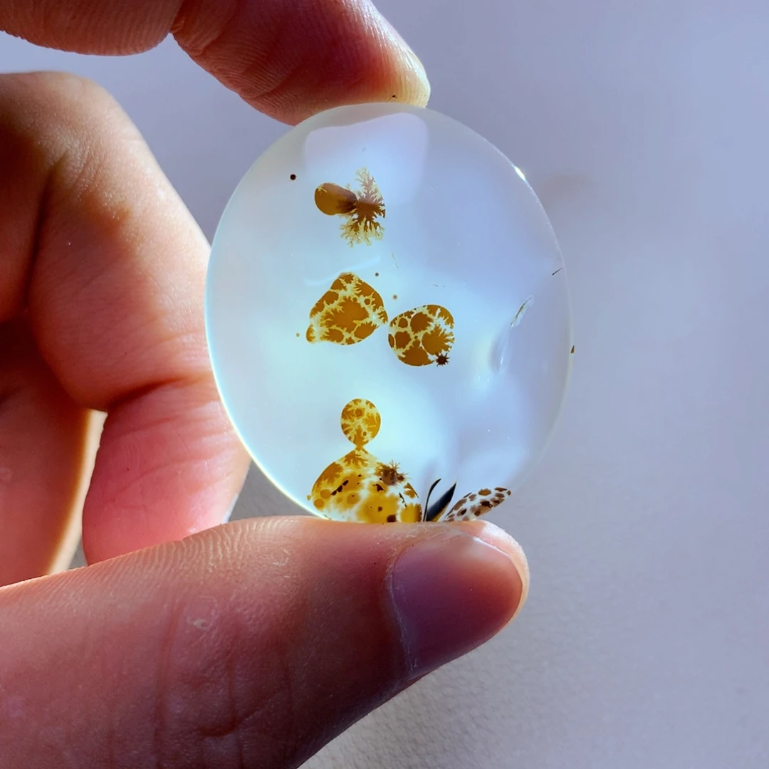 一***天未镶嵌颈饰玛瑙/玉髓