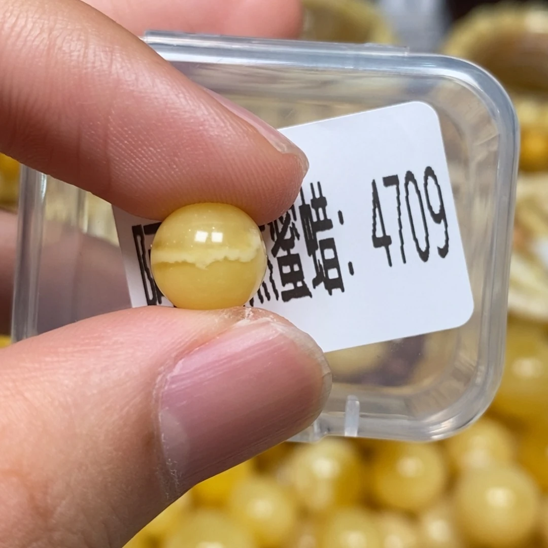 蜜蜡未镶嵌珠宝奇石4709