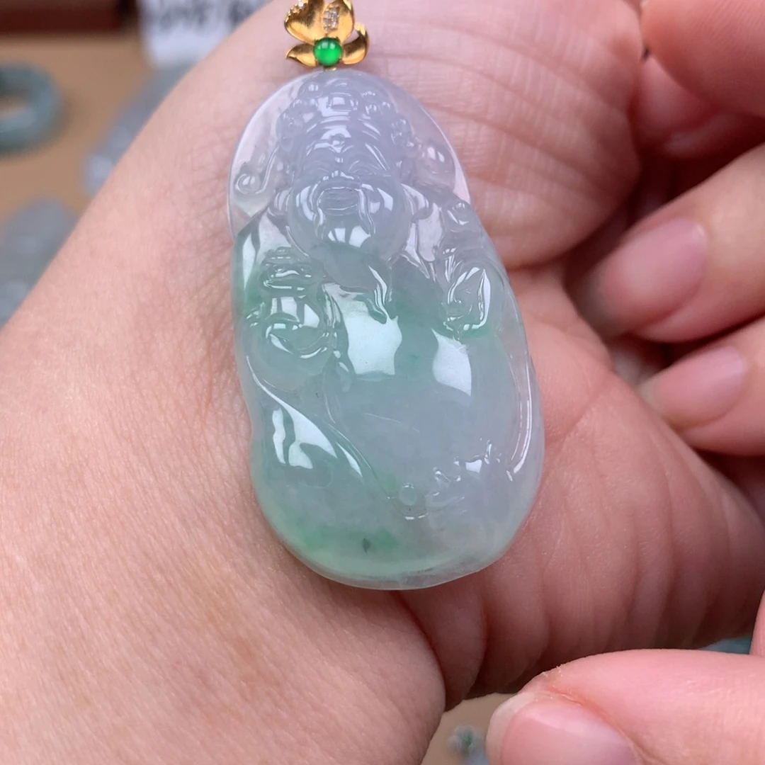 翡翠18K金镶嵌颈饰缅甸翡翠A货