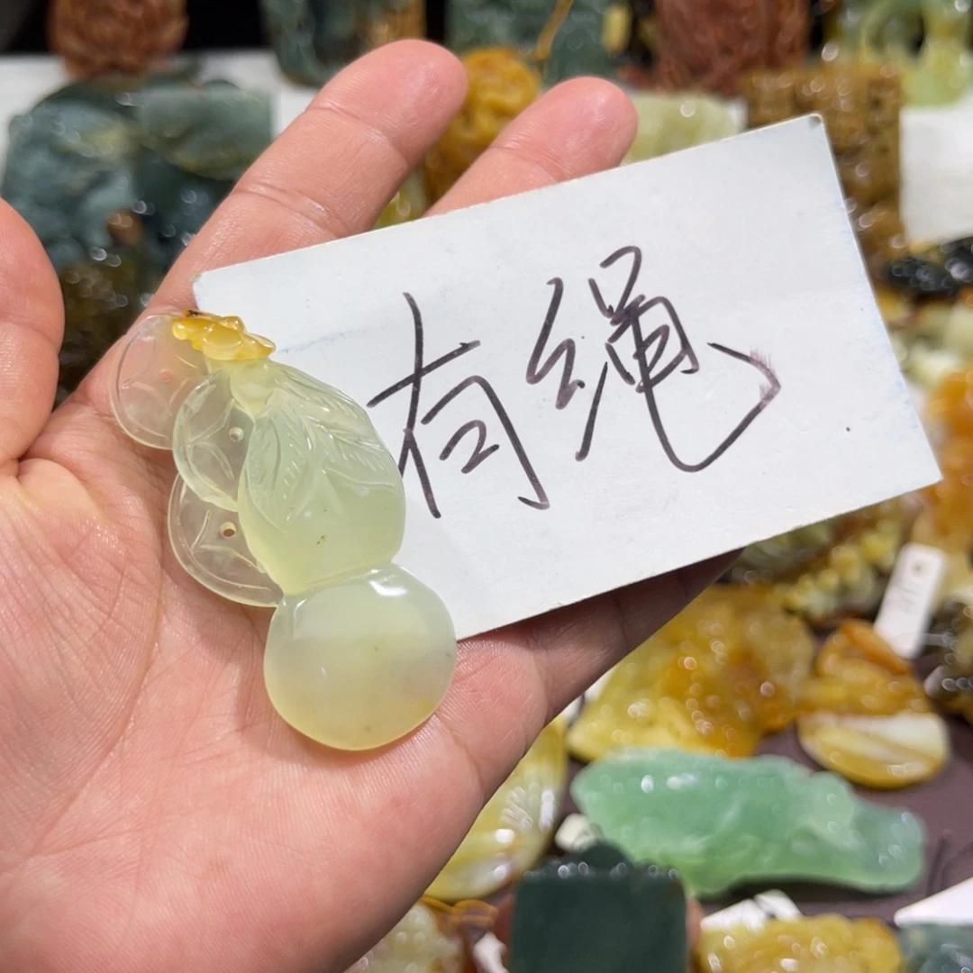 未镶嵌蛇纹石玉颈饰