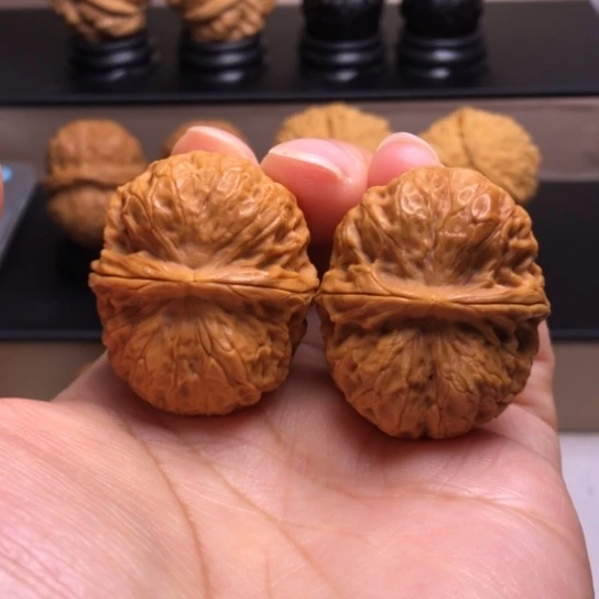 文玩核桃把件玲珑绣球25