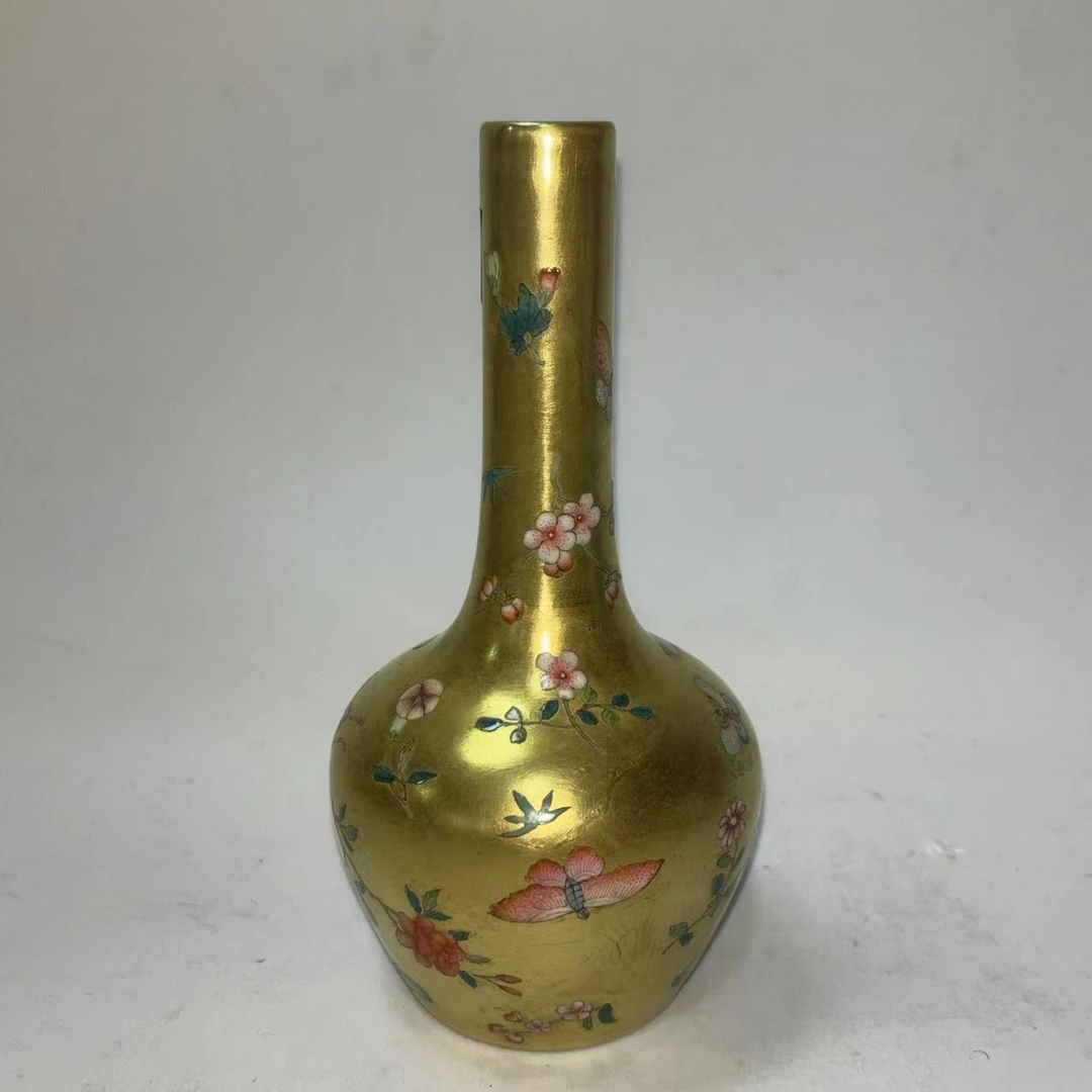 金地粉彩蝴蝶穿花净瓶JD2501-185