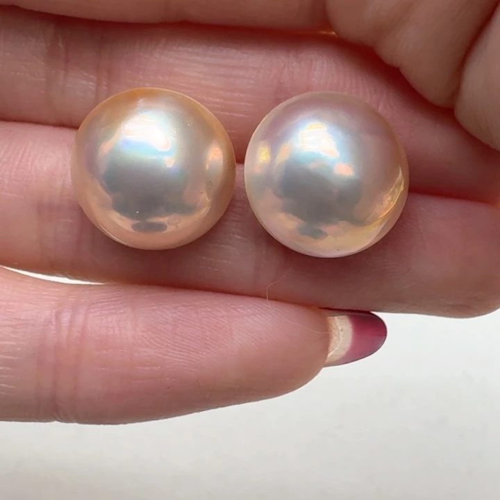 拼合珍珠（马贝珠）耳饰18K金镶嵌