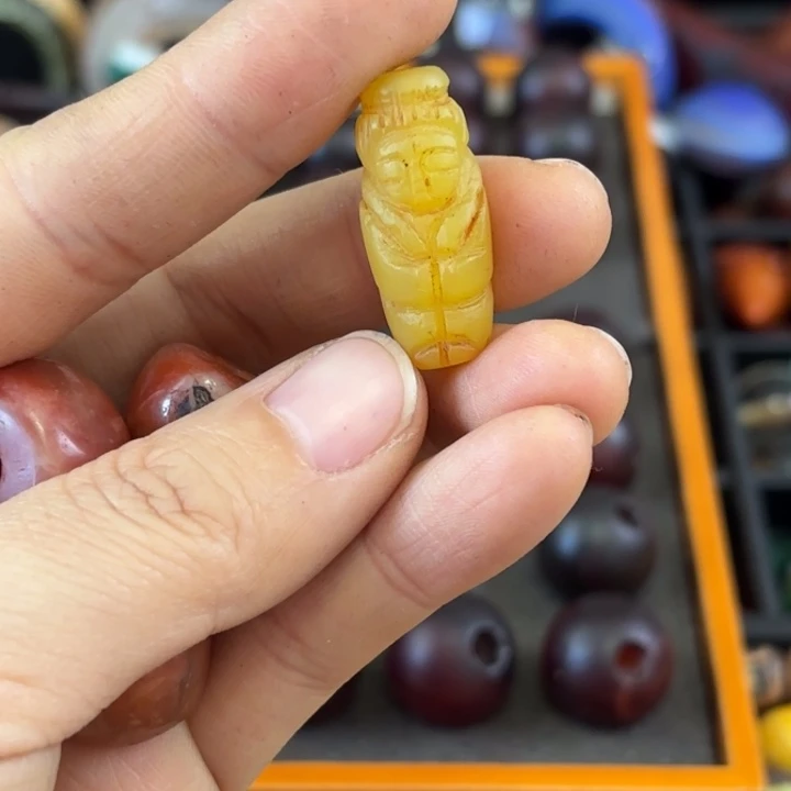 枫****玛瑙/玉髓未镶嵌颈饰