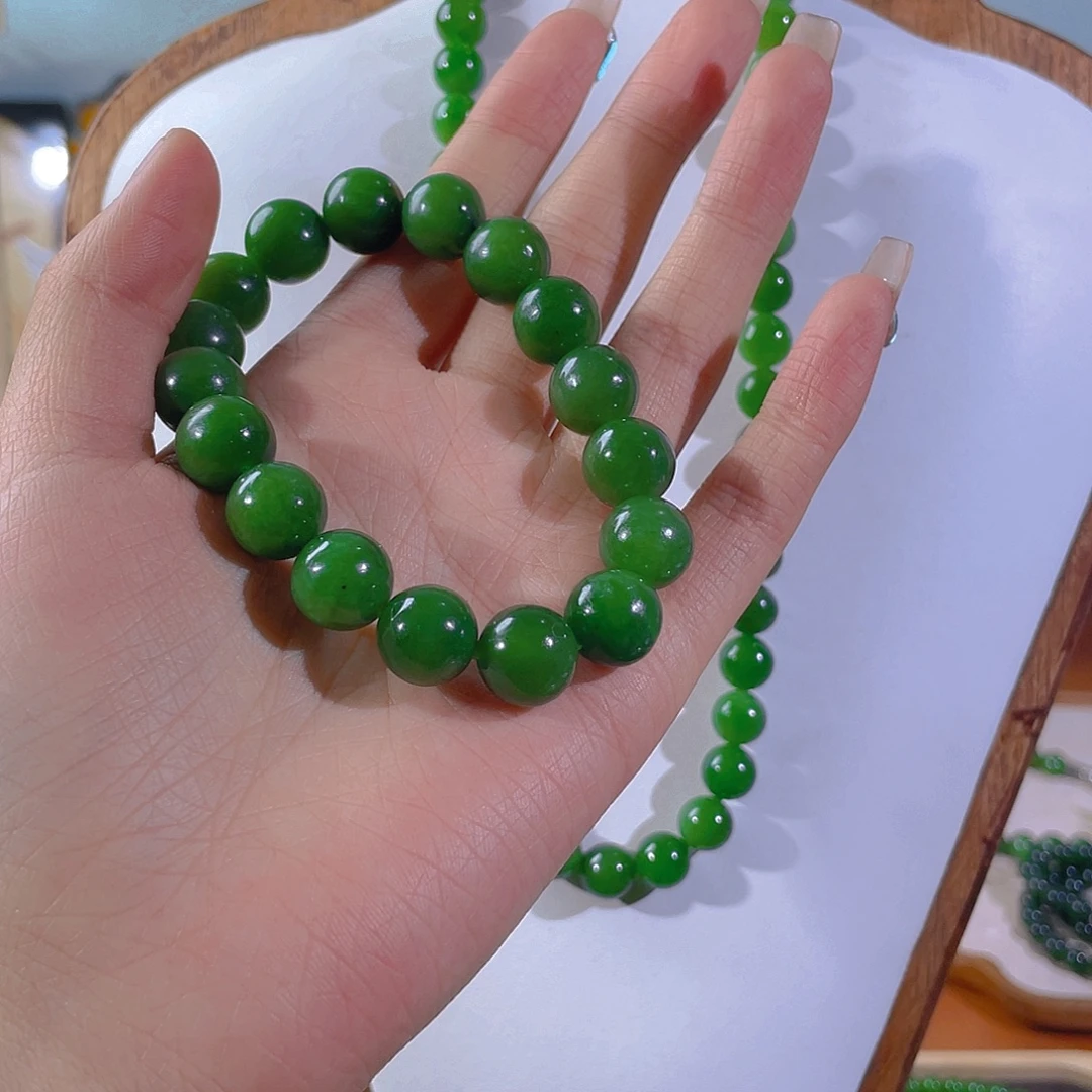 如****和田玉未镶嵌颈饰12