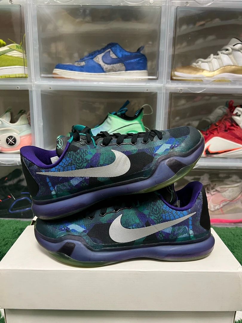 95新 maje 42.5码/科比zk10low迷彩篮球鞋/二手正品/后跟小裂纹