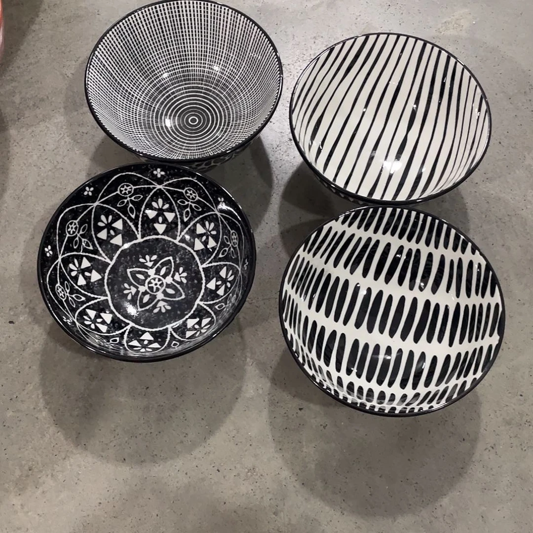 瓷    4.7寸温佩家 数量是4