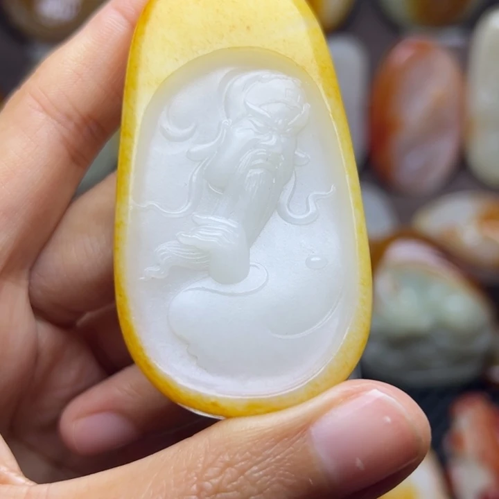 和田玉未镶嵌颈饰