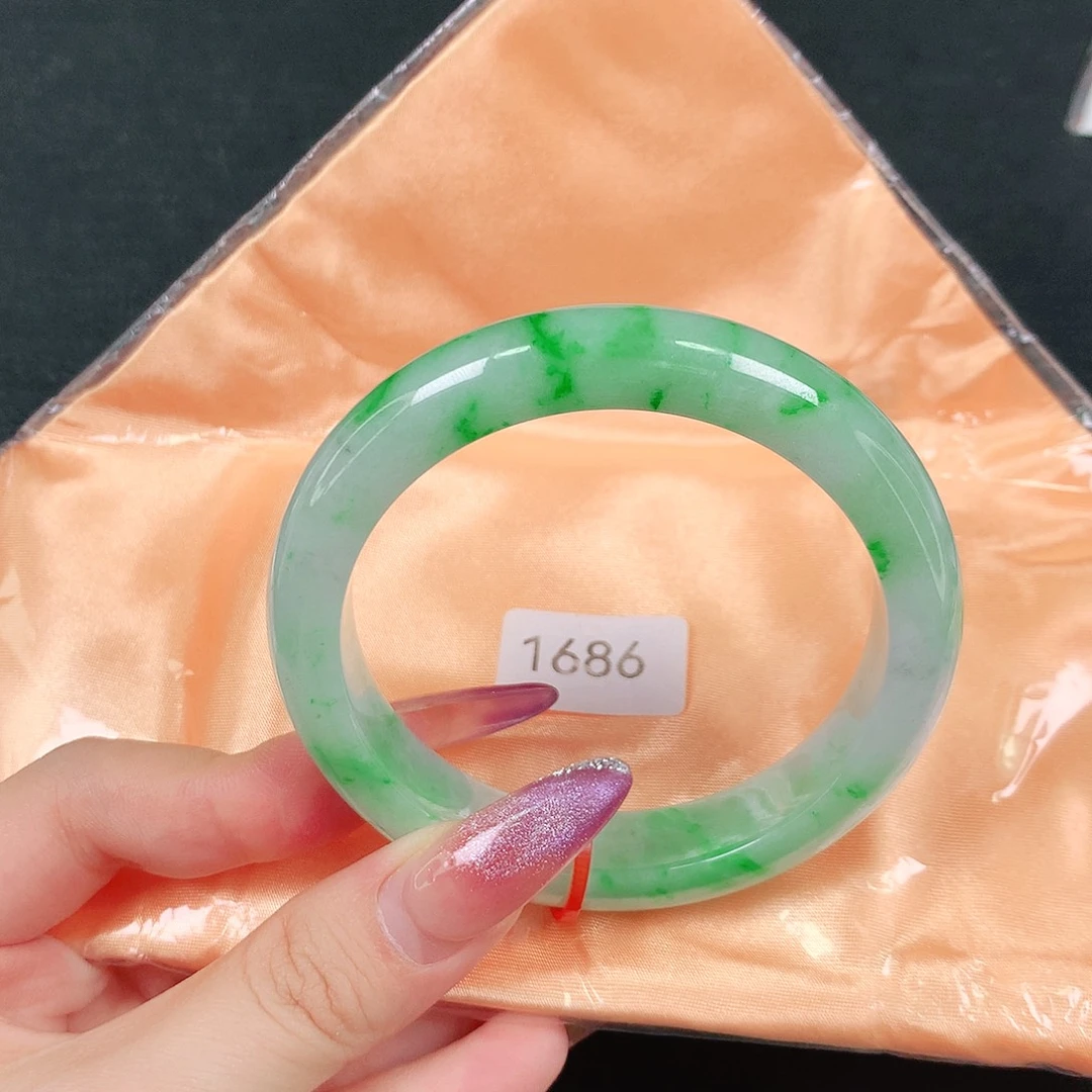 翡翠未镶嵌手镯天然翡翠手镯04