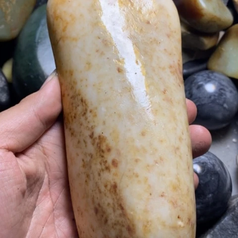 未镶嵌和田玉（糖玉）挂件