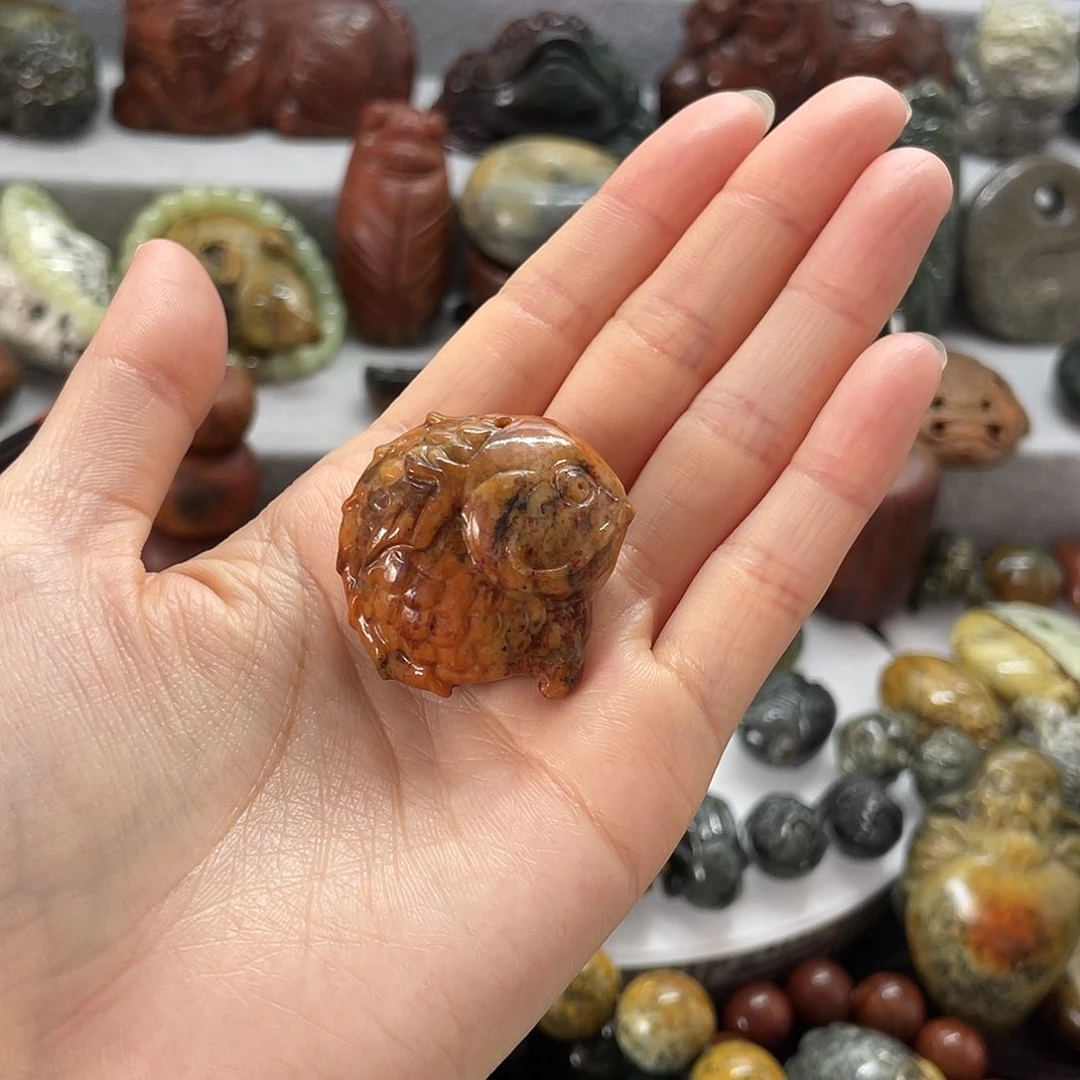 岫岩河磨玉（透闪石质玉）未镶嵌颈饰缘***们