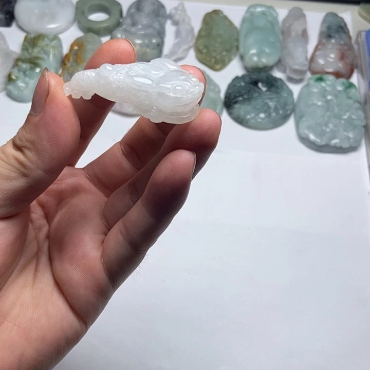 翡翠未镶嵌颈饰金蟾22