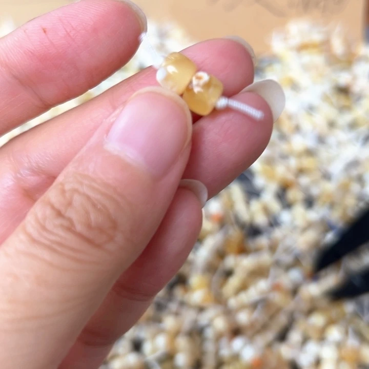 裸石蜜蜡未镶嵌6.7mm一对
