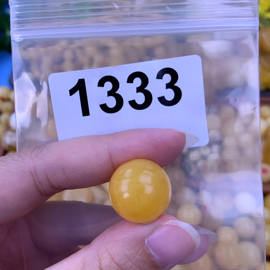 未镶嵌琥珀珠宝奇石17.7