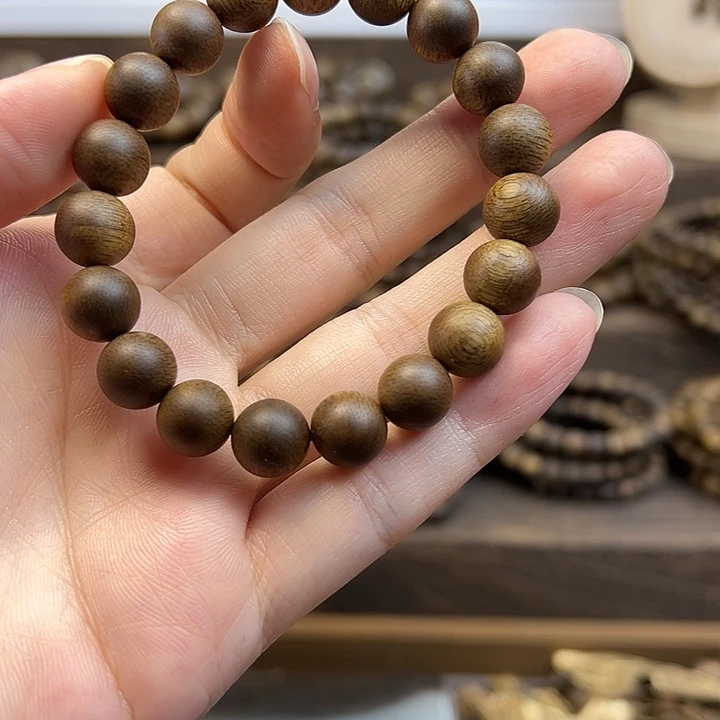 楼***客沉香碎屑沉香10圆珠10克