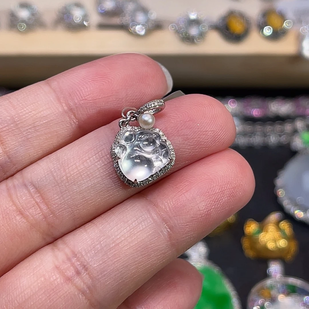 翡翠18K金镶嵌颈饰老鼠