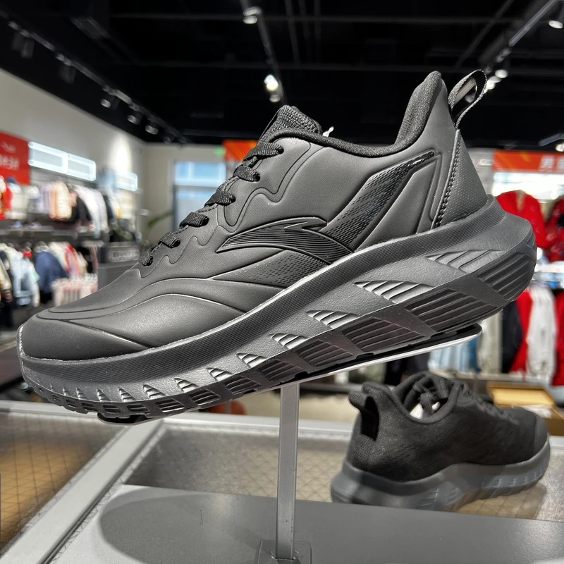 安踏轻云pro丨25年春男子缓震跑步鞋回弹防水黑色跑鞋112515530R