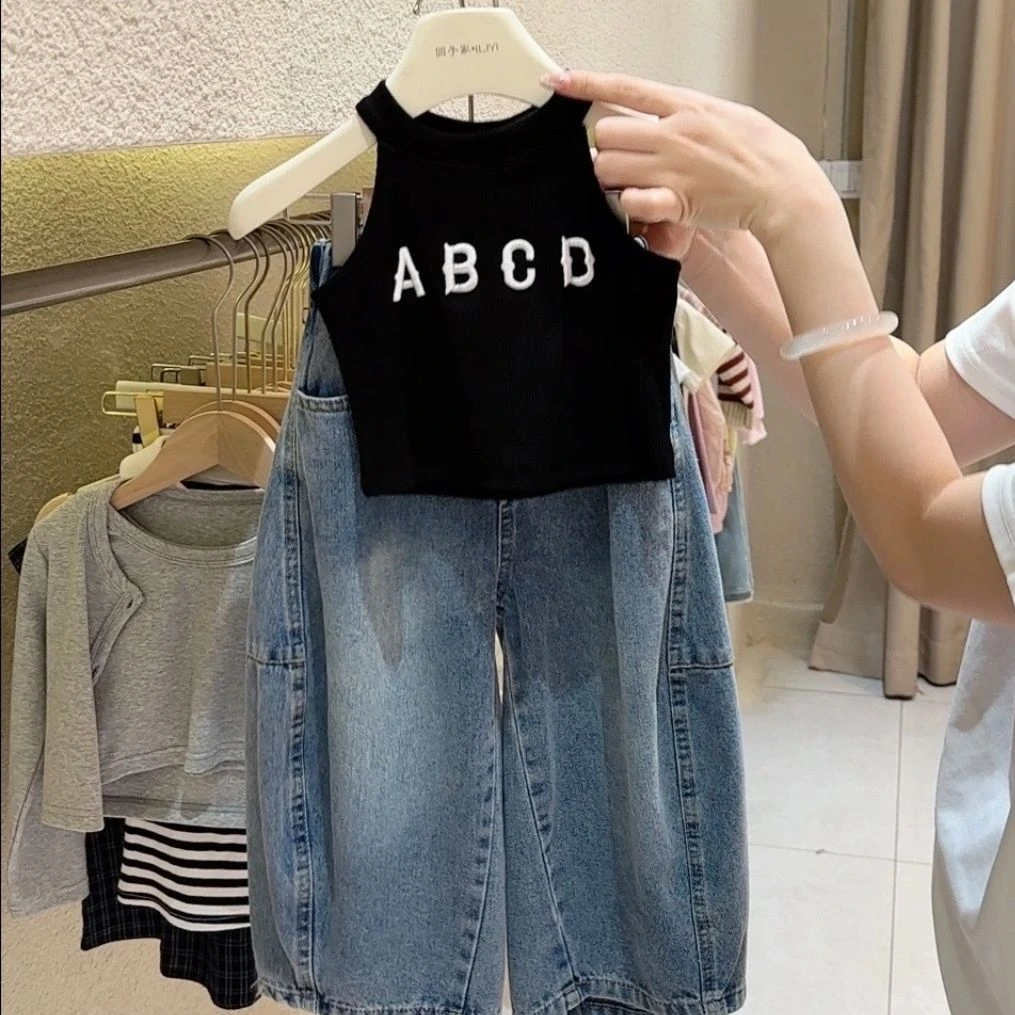 女童夏装洋气短袖套装2025女宝宝甜酷挂脖背心时髦背心牛仔裤夏款