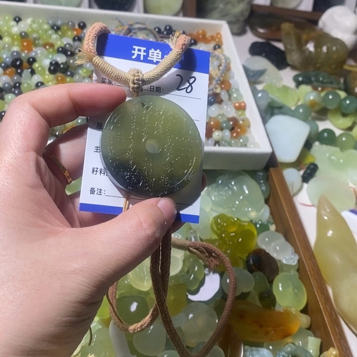 蛇纹石玉合金颈饰