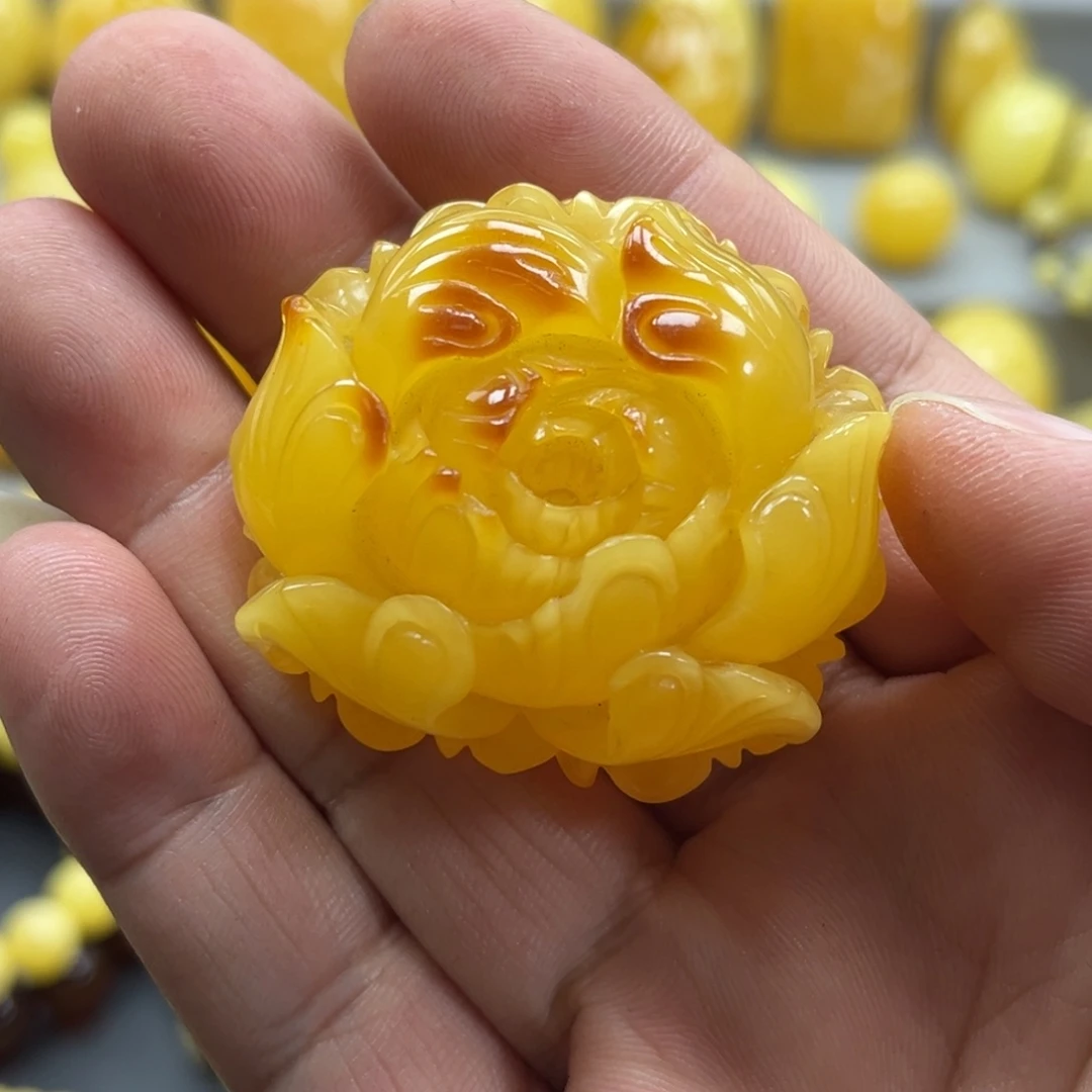 蜜蜡未镶嵌珠宝奇石