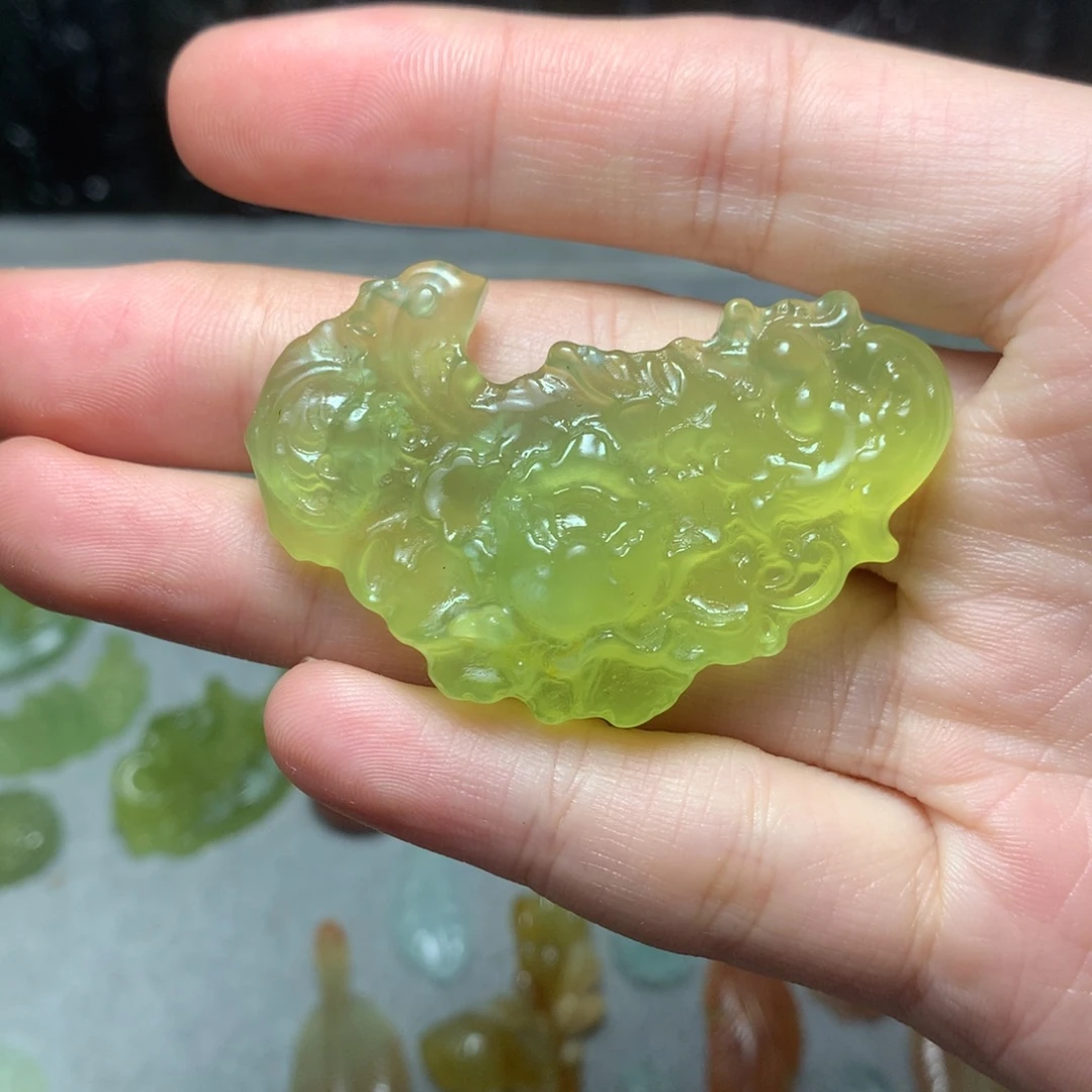 蛇纹石玉合金颈饰