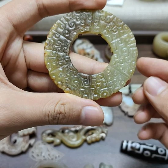 和田玉未镶嵌挂件