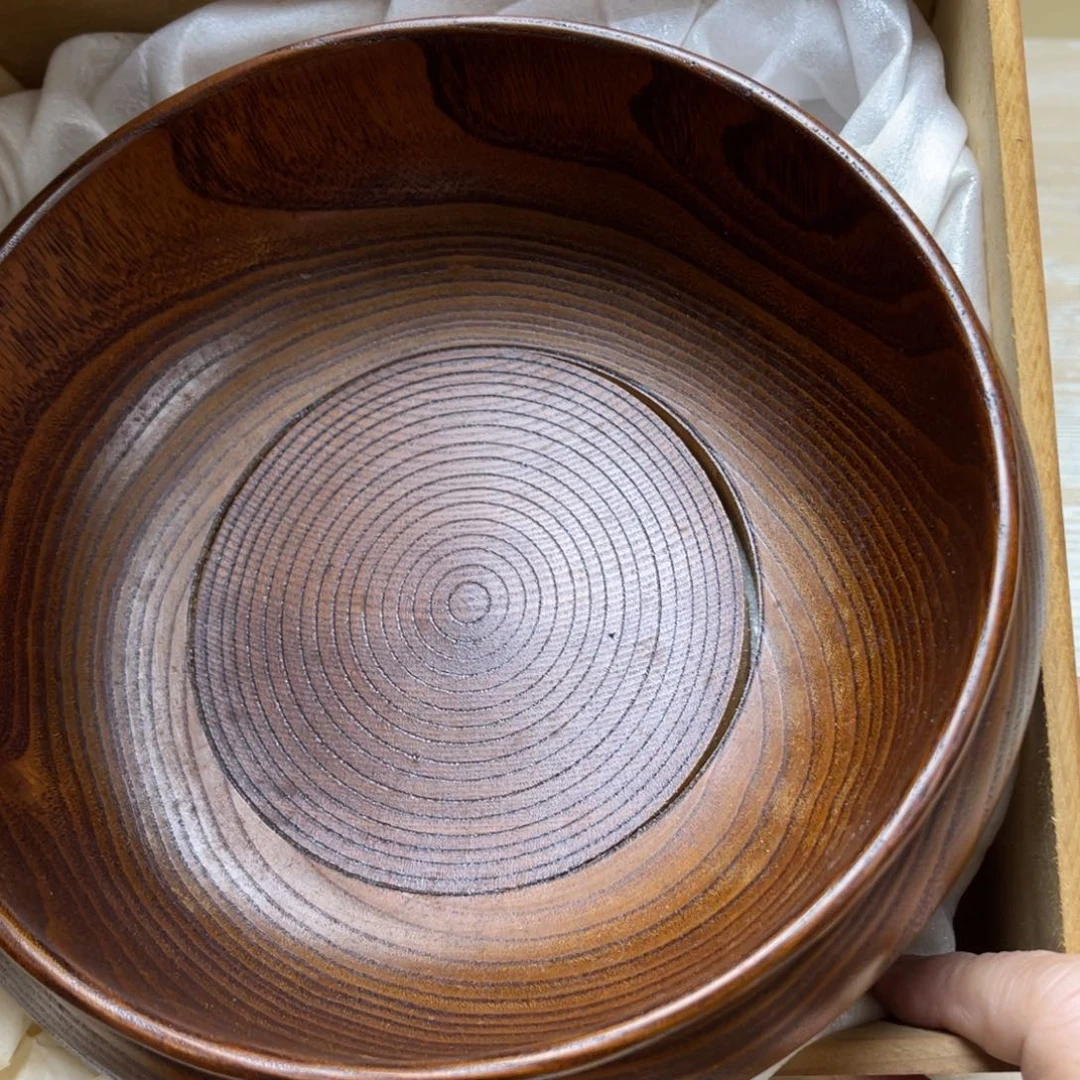 瓷片日*密密麻麻地排列着一个大