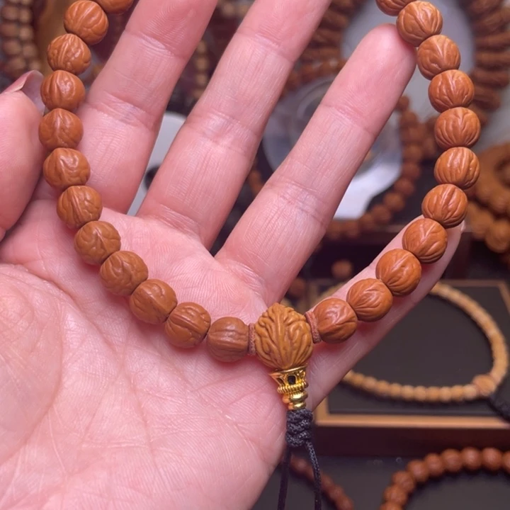 张****吊坠桃核龙文桃核