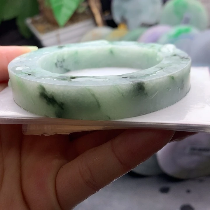 未镶嵌手镯定制翡翠